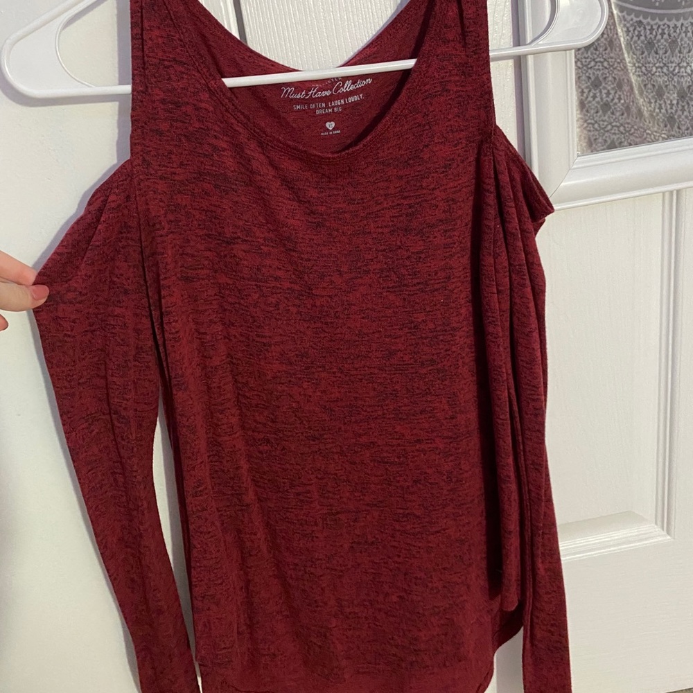 maroon long sleeve top